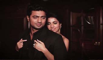 প্রেমিকাকেই বেছে নিলেন দেব প্রেমিকাকেই বেছে নিলেন দেব