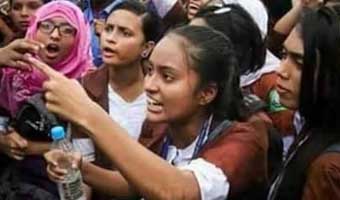 চোপ, সোজা চল, লাইনে চল চোপ, সোজা চল, লাইনে চল