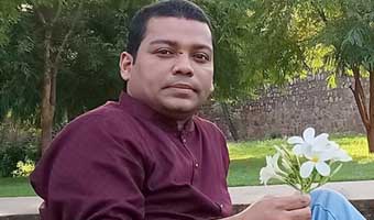 তুষার কবিরের ৫ কবিতা