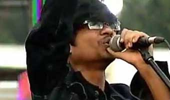 পদ্ম’র ৫ কবিতা