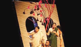 সৈয়দ জামিল আহমেদের নাটক ও ইতিহাস বিকৃতি সৈয়দ জামিল আহমেদের নাটক ও ইতিহাস বিকৃতি