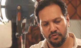 আকরাম খানের ৫ কবিতা