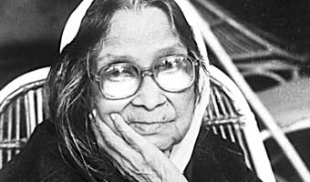 কবি সুফিয়া কামালের আজ ২০তম মৃত্যুদিন কবি সুফিয়া কামালের আজ ২০তম মৃত্যুদিন