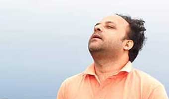 সজীব দে’র কবিতা ‘সে আমাকে শৈশব দিতে চেয়েছিল’