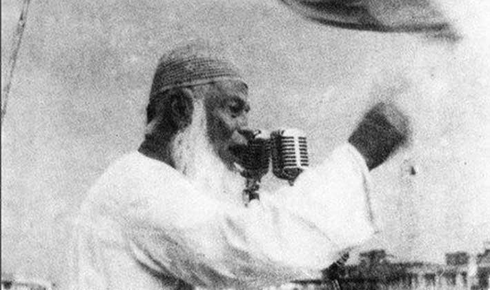 পল্টন ময়দানে ভাষণ দিচ্ছেন মাওলানা ভাসানী পল্টন ময়দানে ভাষণ দিচ্ছেন মাওলানা ভাসানী