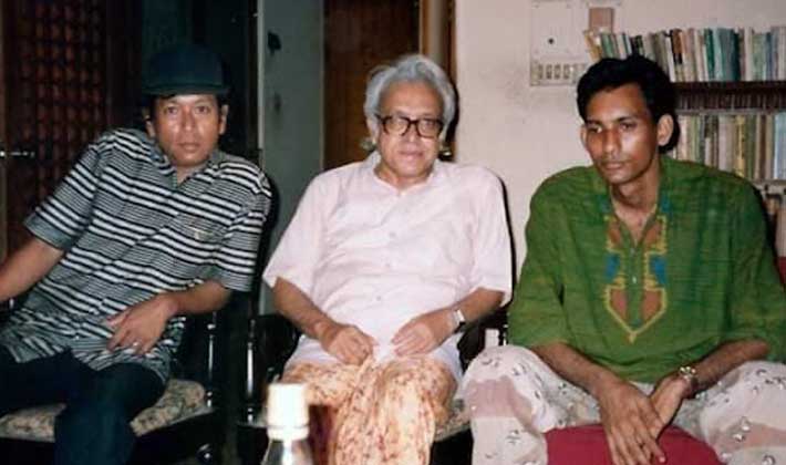 লাকী আখন্দ, শামসুর রাহমান ও লেখক। আলোকচিত্রী: কাওসার আহমেদ চৌধুরী ১৯৯৩ লাকী আখন্দ, শামসুর রাহমান ও লেখক। আলোকচিত্রী: কাওসার আহমেদ চৌধুরী ১৯৯৩