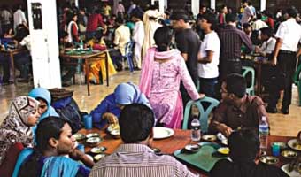 তুহিন খানের স্মৃতিগদ্য ‘ভার্সিটি লাইফটা একটা ট্র্যাপ’