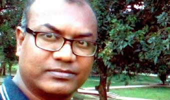 লোকে আমাকে `শিক্ষিত` মনে করে কেন, বুঝি না