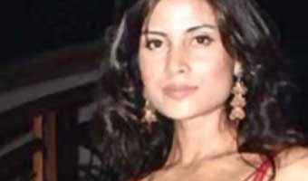 ‘ডার্টি পিকচার’খ্যাত অভিনেত্রী আরিয়ার রহস্যজনক মৃত্যু