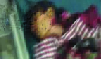 জমির বিরোধে মা-মেয়েকে কুপিয়ে হত্যা জমির বিরোধে মা-মেয়েকে কুপিয়ে হত্যা