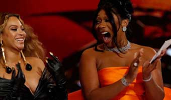 গ্র্যামির মঞ্চে বিয়ন্সে ও টেইলর সুইফটের রেকর্ড