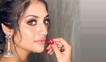 জনতার কাছে ক্ষমা চাইলেন নুসরাত