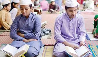 রাহমান চৌধুরীর গদ্য ‘ধর্মান্ধ হলেও এদের মোল্লা বলা অপরাধ’