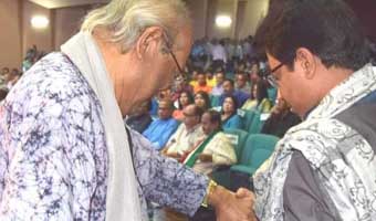 স্বকৃত নোমানের গদ্য ‘শিল্পপিতার বিদায়’ স্বকৃত নোমানের গদ্য ‘শিল্পপিতার বিদায়’