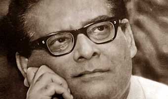 হেমন্ত মুখোপাধ্যায়ের গান যেন এক অবাক পৃথিবী হেমন্ত মুখোপাধ্যায়ের গান যেন এক অবাক পৃথিবী