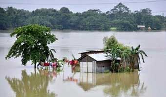 তুহিন খানের গদ্য ‘দুর্যোগমুহূর্তে সবার আগে মানুষ` তুহিন খানের গদ্য ‘দুর্যোগমুহূর্তে সবার আগে মানুষ`