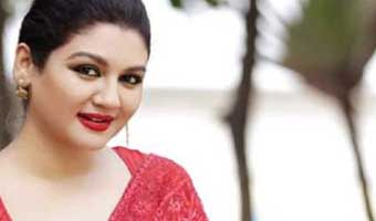 দুই নারীর অচেনা ভুবনের গল্প এটি: জয়া