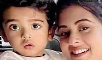 শবনম বুবলীর পুত্রের বাবা শাকিব খান