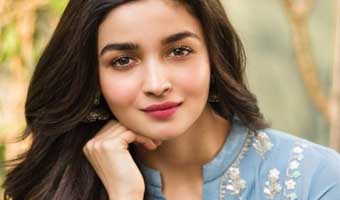 দাদাসাহেব ফালকে পুরস্কার পেলেন আলিয়া