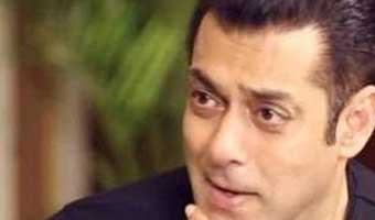 ওটিটির মাধ্যমে নগ্নতা ও যৌনতা ছড়িয়ে পড়ছে: সালমান