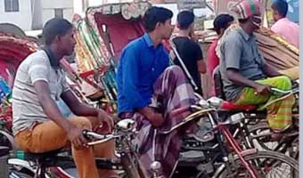 স্বকৃত নোমানের গদ্য ‘মহাকালে রেখাপাত’ স্বকৃত নোমানের গদ্য ‘মহাকালে রেখাপাত’