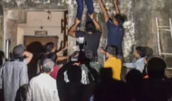 কলকাতায় হোটেলে আগুন, নিহত ১৪ কলকাতায় হোটেলে আগুন, নিহত ১৪