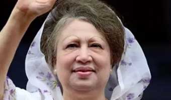 দেশের মাটিতে পা রাখলেন খালেদা জিয়া