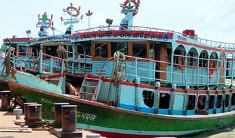 দৌলতদিয়া-পাটুরিয়া নৌরুটে লঞ্চ চলাচল শুরু