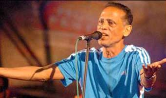 পপগুরু আজম খানের আজ মৃত্যুদিন