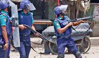 হাসিনার পতনের পরও ৫২ জনকে হত্যা করে পুলিশ
