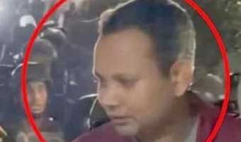 নুরের ওপর হামলা চালানো লাল টি-শার্ট পরা যুবককে পুলিশ খুঁজছে