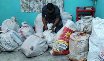 সাবেক ভূমিমন্ত্রীর সম্পদ অর্জনের ২৩ বস্তা নথি উদ্ধার