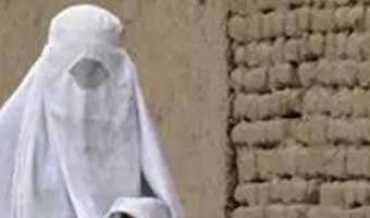 নারীদের বোরকা পরে হাসপাতালে যাওয়ার নির্দেশ তালেবানের নারীদের বোরকা পরে হাসপাতালে যাওয়ার নির্দেশ তালেবানের