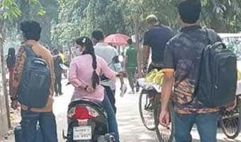 ভূমিকম্পের কারণে ঢাবি বন্ধ ঘোষণা, হল ছাড়ছে শিক্ষার্থীরা ভূমিকম্পের কারণে ঢাবি বন্ধ ঘোষণা, হল ছাড়ছে শিক্ষার্থীরা