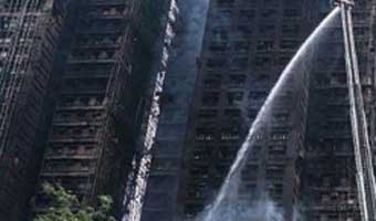 হংকংয়ে আবাসিক ভবনে আগুন, নিহত ৯৪