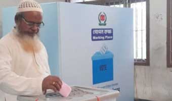 ঢাকায় মক ভোটিং আজ