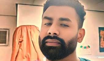 কুরআনে আগুন দেয়ায় যুবককে গণপিটুনি