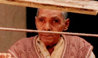 কবি বিনয় মজুমদারের আজ মৃত্যুদিন