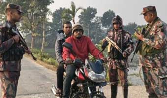 হাদির ওপর হামলাকারীদের দেশত্যাগ ঠেকাতে সীমান্তে সতর্কতা হাদির ওপর হামলাকারীদের দেশত্যাগ ঠেকাতে সীমান্তে সতর্কতা