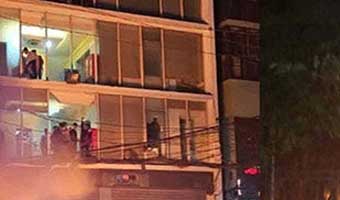 প্রথম আলো ও ডেইলি স্টারে আগুন ও ভাঙচুর