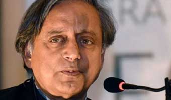 বাংলাদেশ নিয়ে আমি গভীরভাবে উদ্বিগ্ন: শশী থারুর