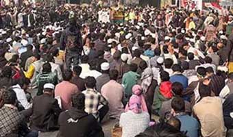 হাদী হত্যার বিচার দাবিতে শাহবাগ অবরোধ