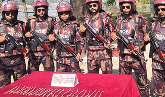 সীমান্তে উচ্চ বিস্ফোরণ ক্ষমতাসম্পন্ন ২৪ ইলেকট্রিক ডেটনেটর উদ্ধার