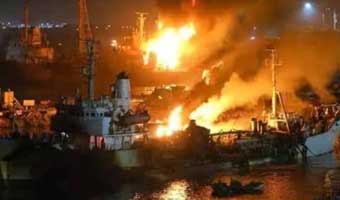 ইয়েমেনের বন্দনে জাহাজ-বোঝাই অস্ত্রের চালানে সৌদির হামলা