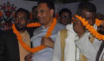 আ.লীগের ৪ শতাধিক নেতাকর্মীর বিএনপিতে যোগদান