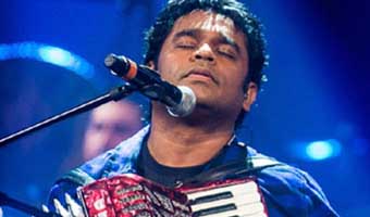 ‘সৃজনশীল মানুষের চেয়ে কর্পোরেট গোষ্ঠী ক্ষমতাবান হয়ে উঠেছে’