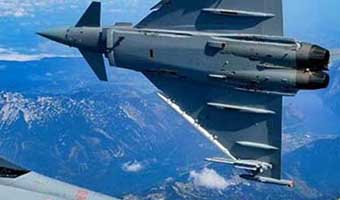 কাতারে যুদ্ধবিমান পাঠালো যুক্তরাজ্য