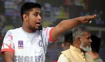 ‘ভোটকেন্দ্র দখল করতে আসলে ফেরত যেতে পারবা না’