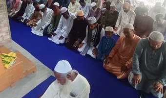 সৌদির সঙ্গে মিল রেখে সাতক্ষীরার ২০ গ্রামে ঈদ উদযাপন