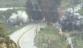 লেবাননের কাসমিয়া সেতুতে ইজরায়েলি হামলা লেবাননের কাসমিয়া সেতুতে ইজরায়েলি হামলা